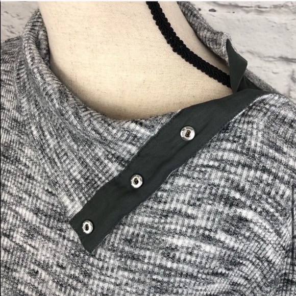 Dolan Snap Neck Pullover - Picture 5 of 7